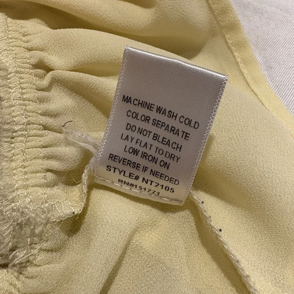 Heatherly Woman's Gale Yellow Smocked Cropped Blouse Short Sleeve Size Small - Picture 7 of 7